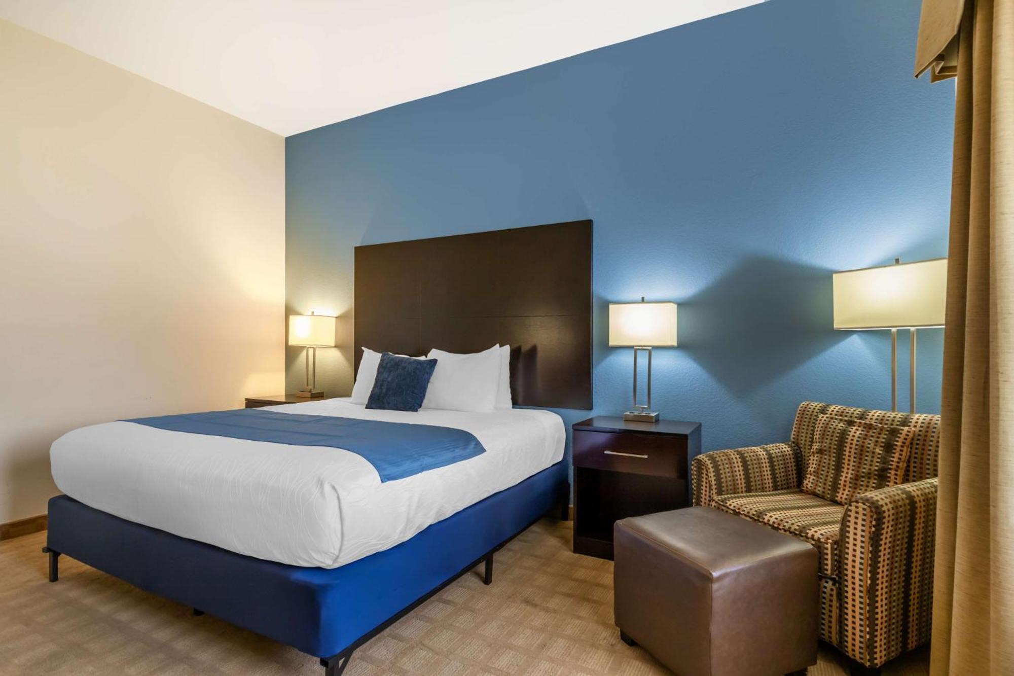 Best Western Plus Lytle Inn And Suites Εξωτερικό φωτογραφία