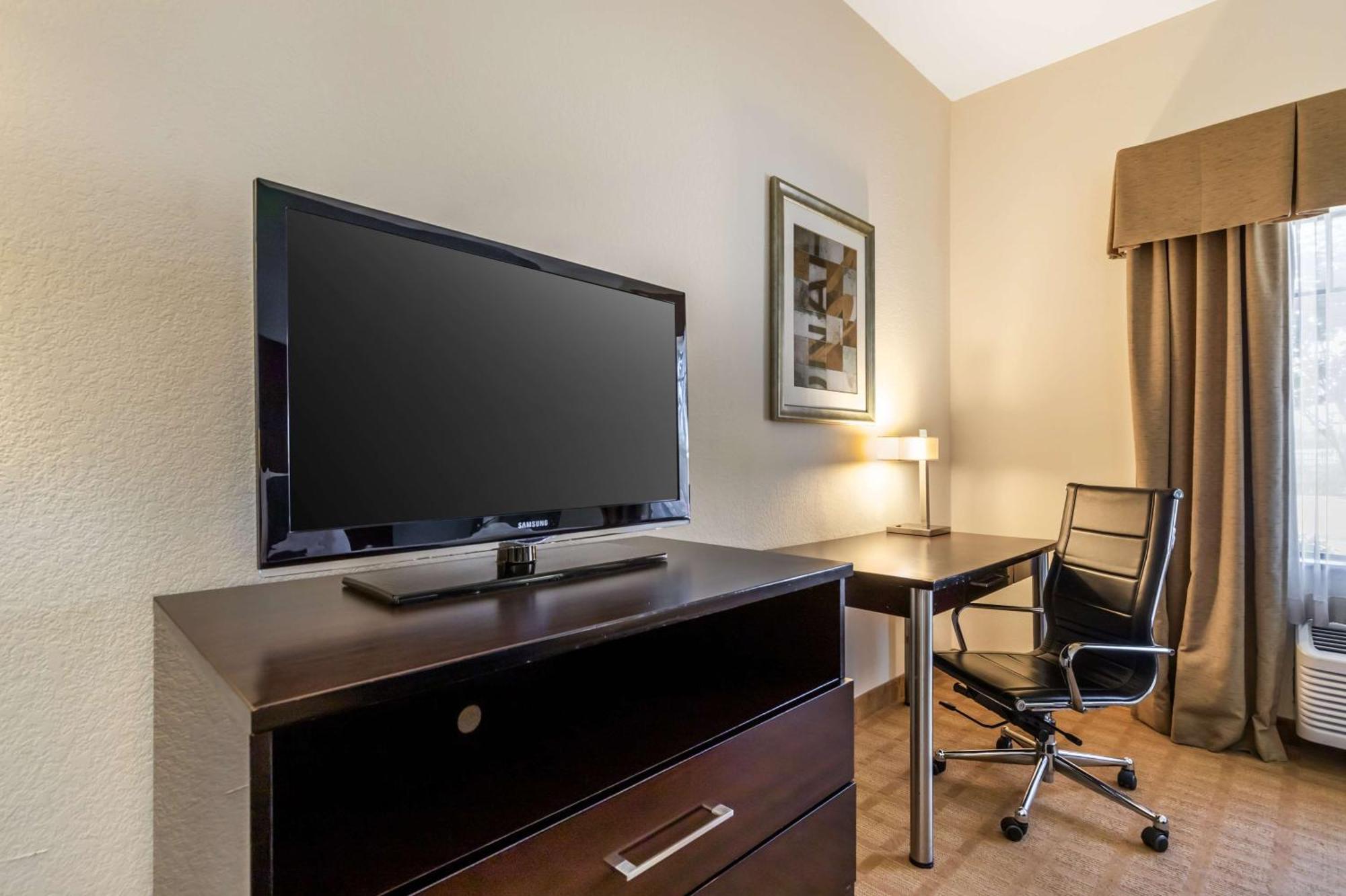 Best Western Plus Lytle Inn And Suites Εξωτερικό φωτογραφία