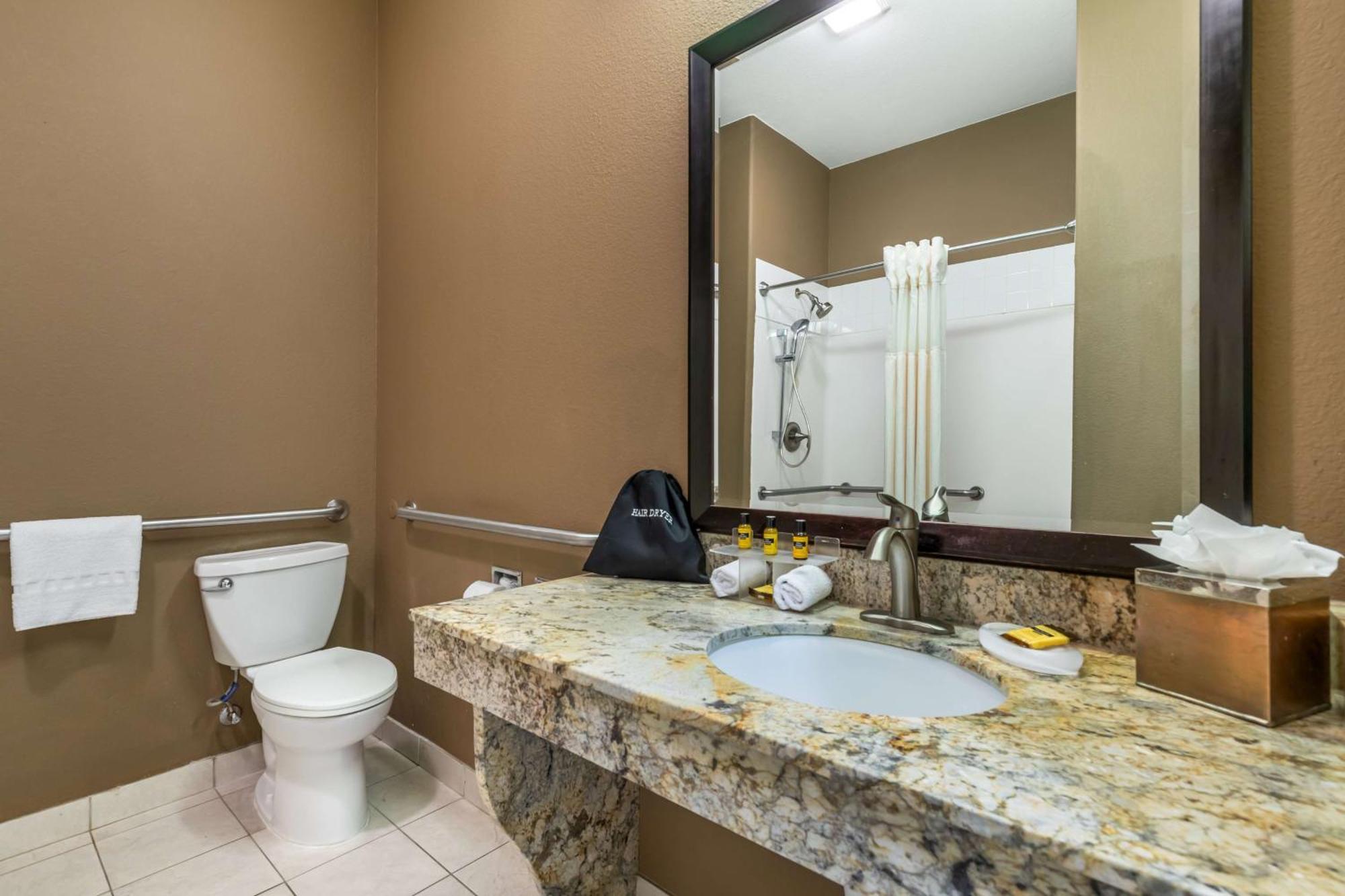 Best Western Plus Lytle Inn And Suites Εξωτερικό φωτογραφία