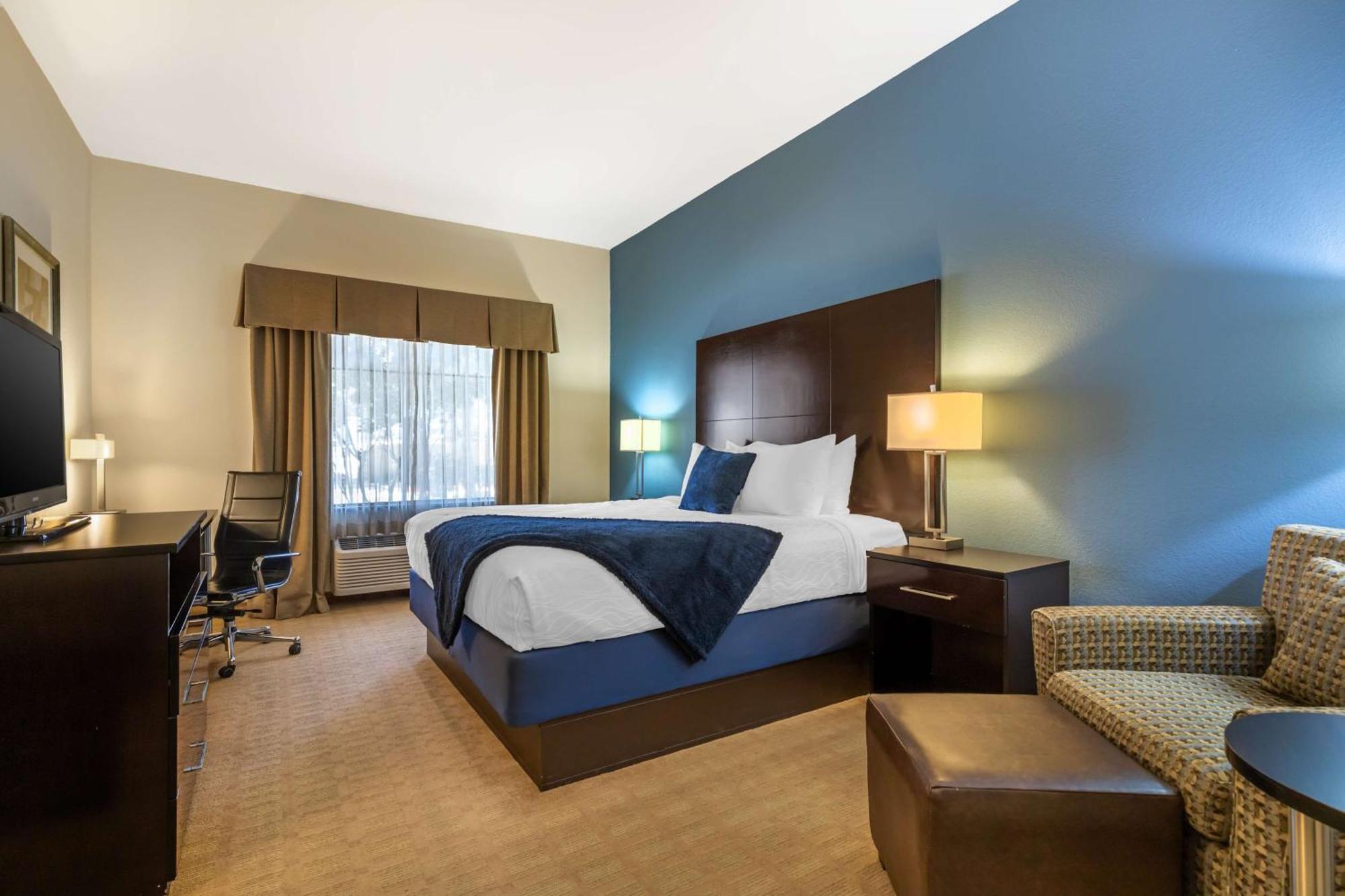 Best Western Plus Lytle Inn And Suites Εξωτερικό φωτογραφία
