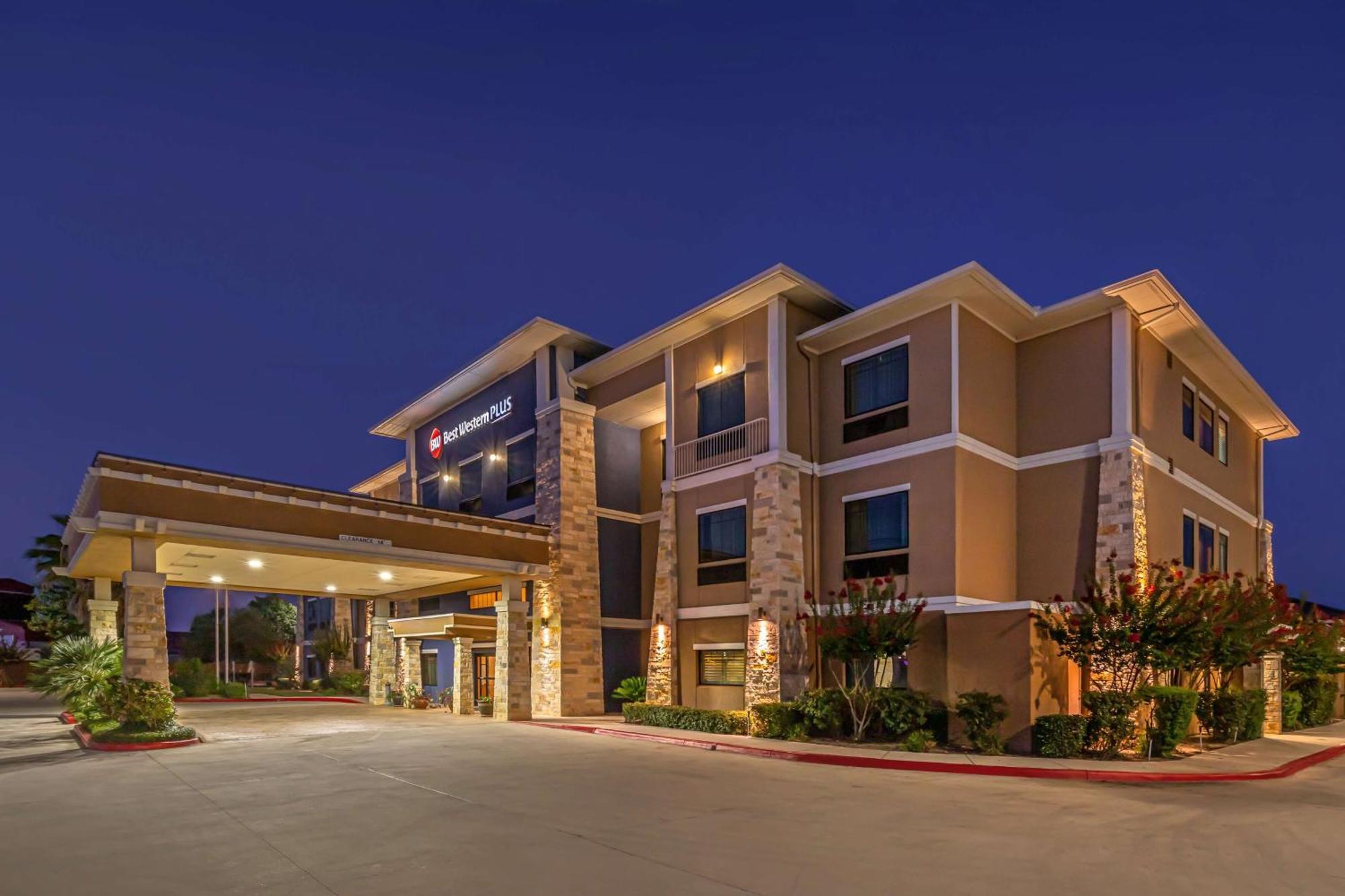 Best Western Plus Lytle Inn And Suites Εξωτερικό φωτογραφία